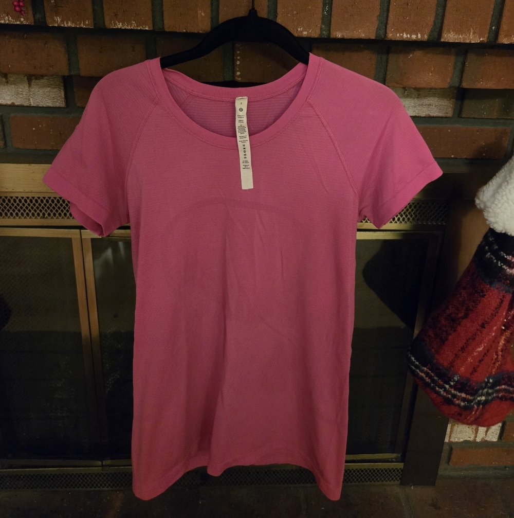 Lululemon Athletica Pink Short Sleeve Tee